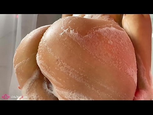 ❤️ Brunette pussy bibragailuarekin masturbatzen du dutxan orgasmo bizia lortzeko Izorratu bideoa  %eu.yh9n.topan ❌️❤